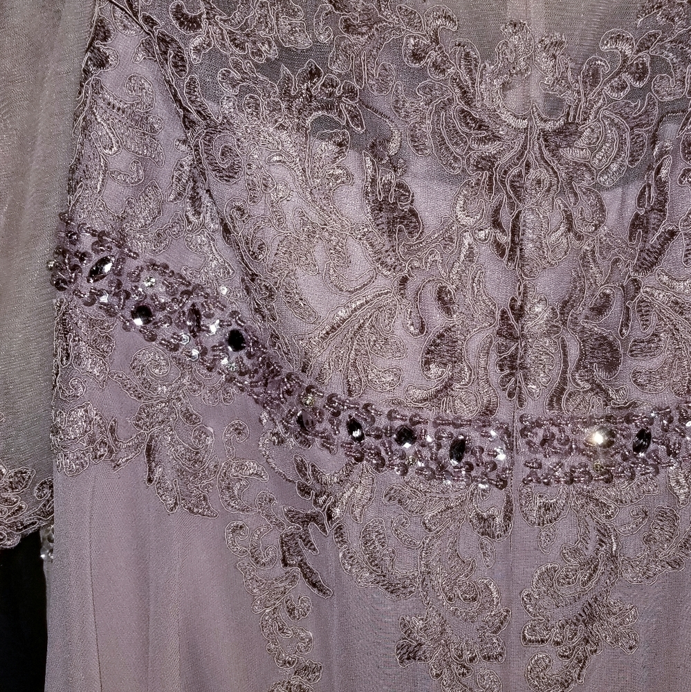 Dress - Picture 4 of 7